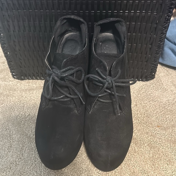 Black Suede Lace Up High Heels Wedge Bootie - Picture 4 of 6